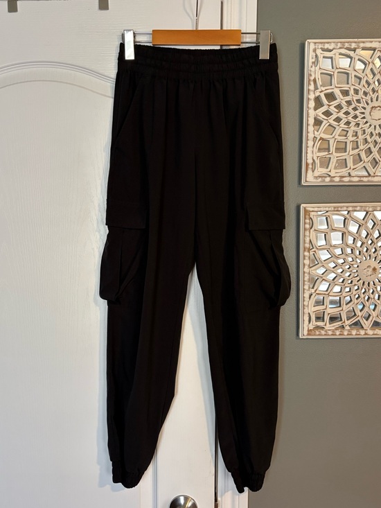 TNA Pants - Aritzia | TNA Black Cargo Jogger Pants